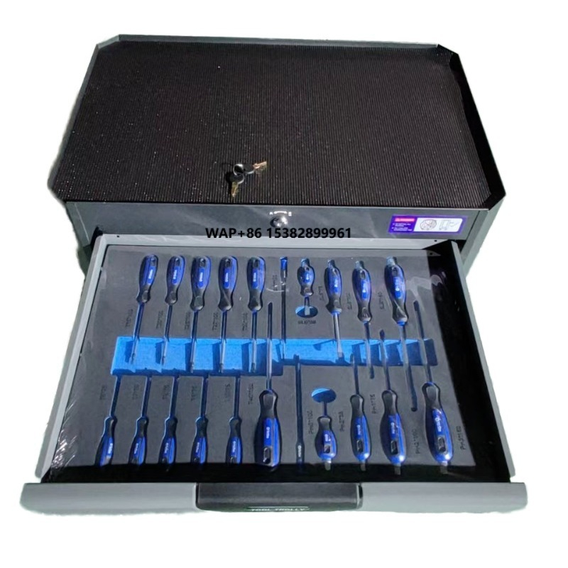 Hand Tools In Workshop - Super Oferta: Conjunto de Ferramentas para