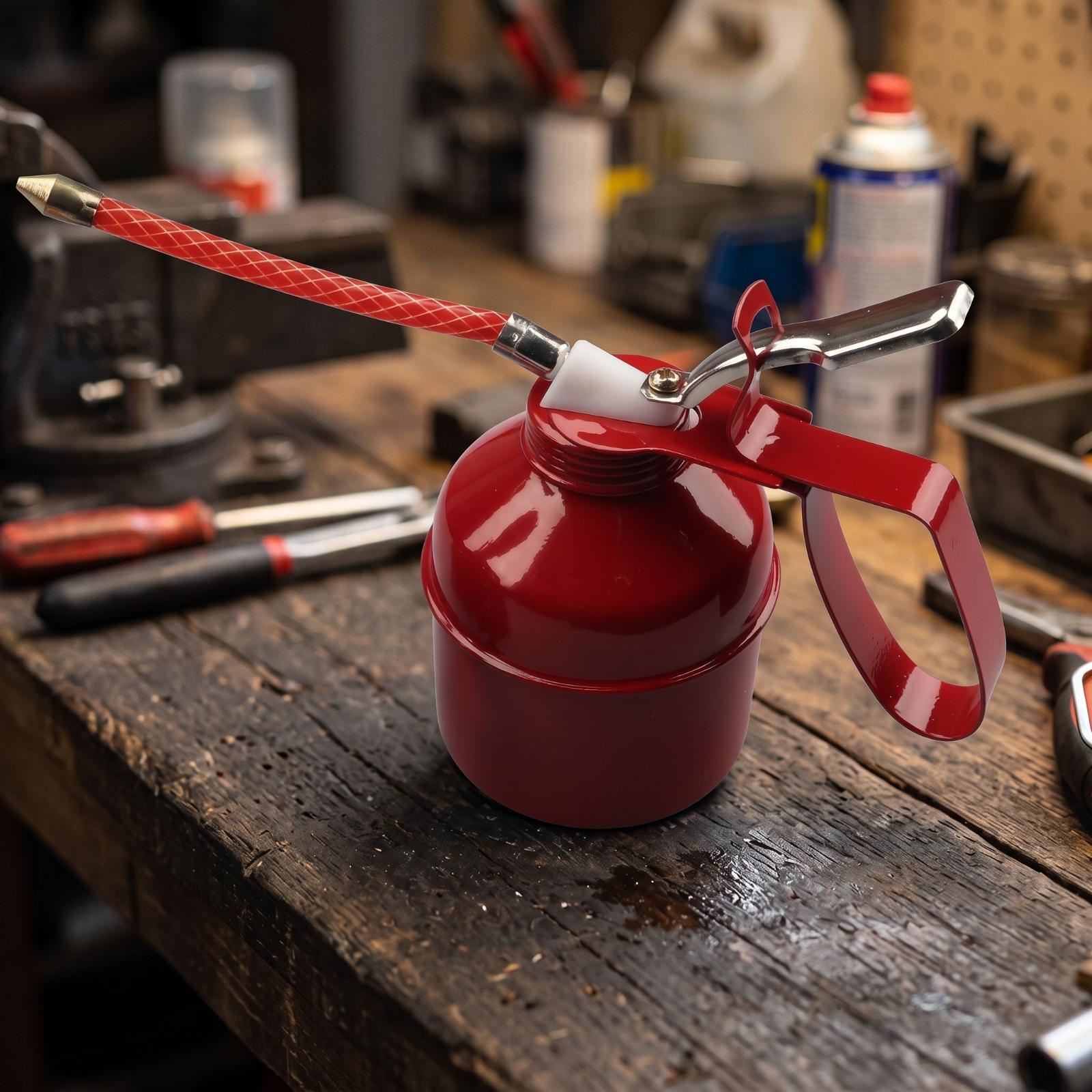 Dispensador de óleo com bomba  - Hand Tools In Workshop avaliação e preço